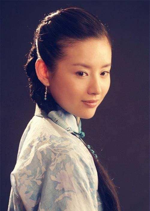 董洁和王大治结婚照，董洁和王大治结婚照片视频（才发现董洁婚内出轨王大治）