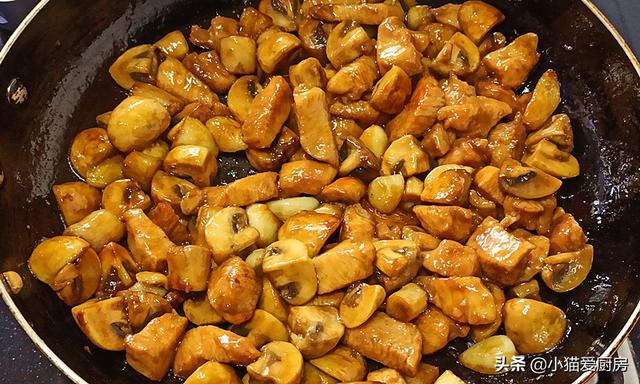 口蘑炒多久能熟，口蘑怎么炒（没想到鸡胸肉和口蘑一起炒这么好吃）