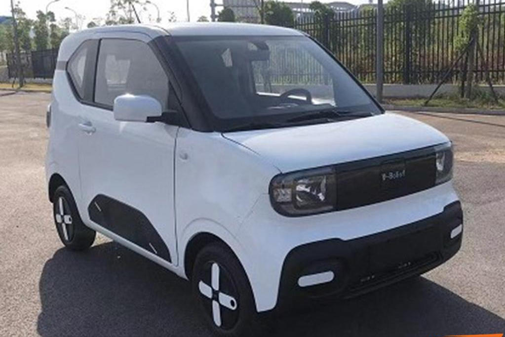 新车采用3门4座布局,未来售价很可能会和五菱宏光mini