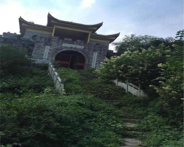 广州到衡山旅游攻略，广州4小时内高铁能去的地方（人生第一次南岳衡山独游）