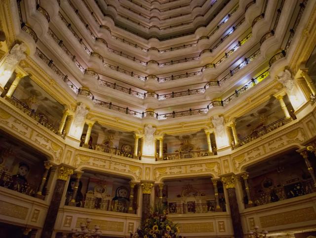 厦门凯撒皇宫，张学友演唱会 全记录。（让两米大汉虎躯一震的神奇酒店）