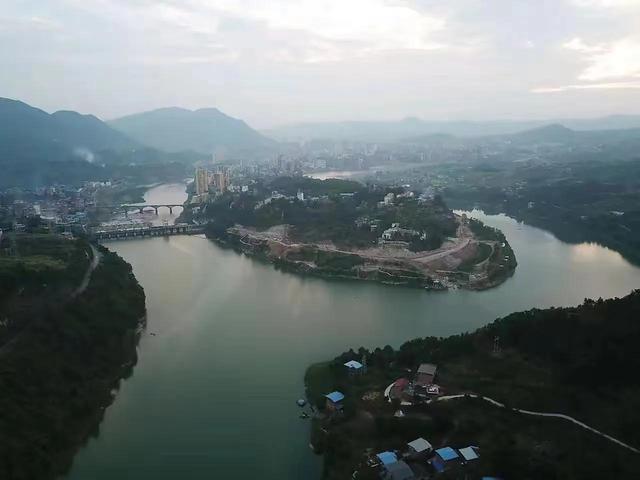 川味鲜麻辣牛肉干怎么做，如何做四川麻辣牛肉干（大巴山深处的美味“川驰”牛肉干）