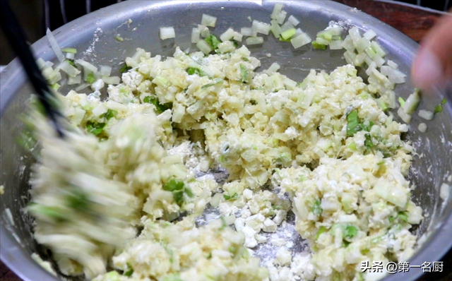 冬天适合吃什么菜，冬季吃什么菜最好（冬天饮食有讲究）