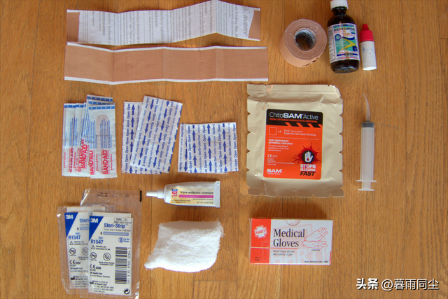 爬山需要准备什么东西，爬山需要准备些什么（<个人装备+集体装备+特定环境用具>）