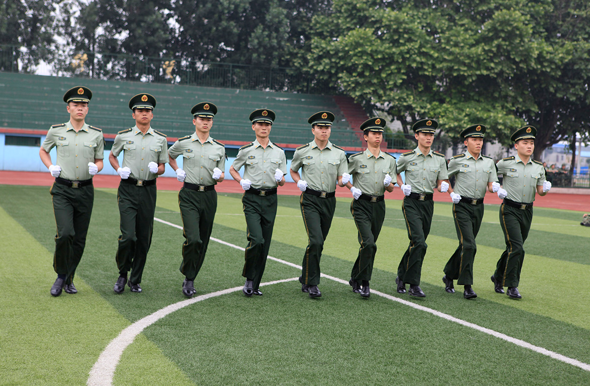 550分左右能上什么好的大学（高考500分左右也可以报考的军校）