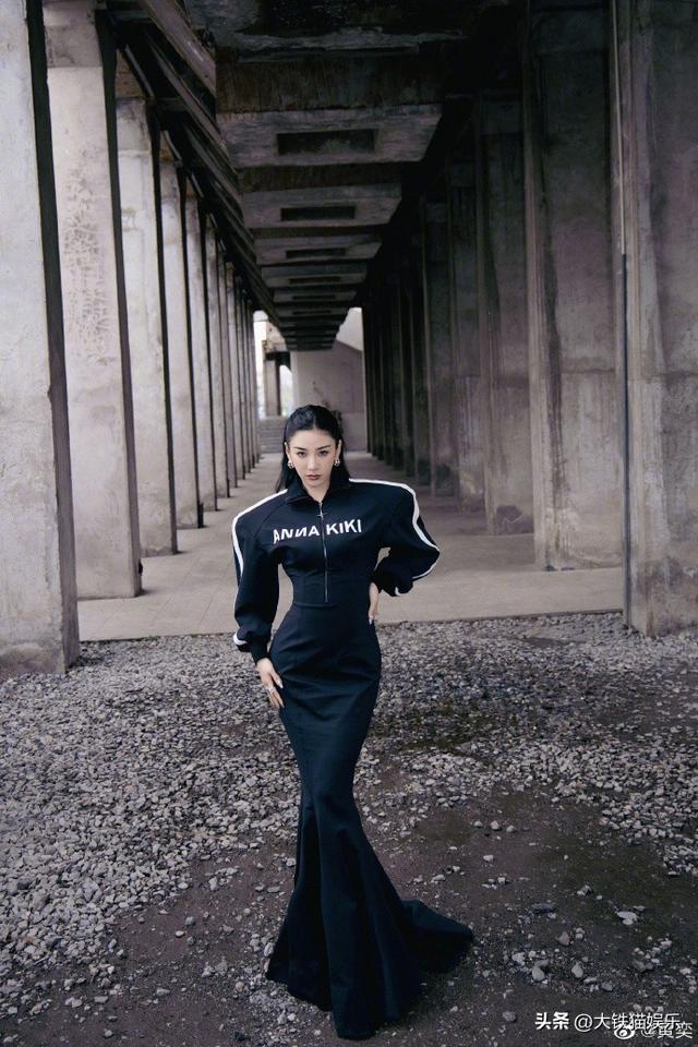 35一40岁女人穿衣搭配，38到40岁女人穿衣搭配（生过娃了身材还这么火辣）