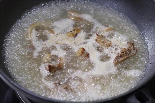 夏天可以吃羊肉吗，夏天可以吃羊肉吗 夏天清炖羊肉怎样做（建议少吃猪肉羊肉）