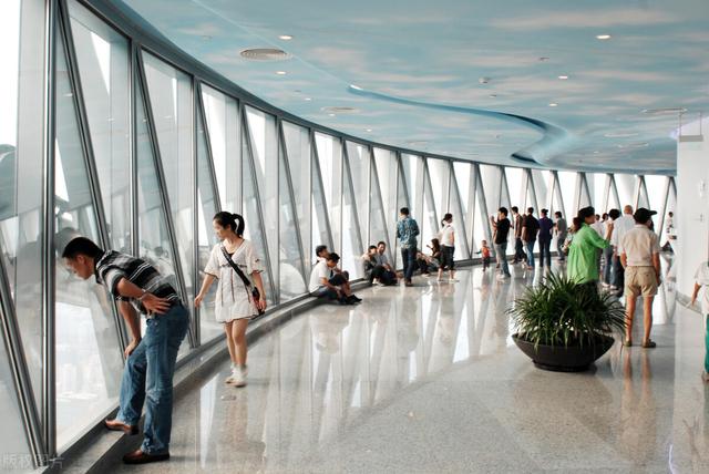 广州电视塔里面好玩吗，广州电视塔周边美景（到广州不到这里等于白来）