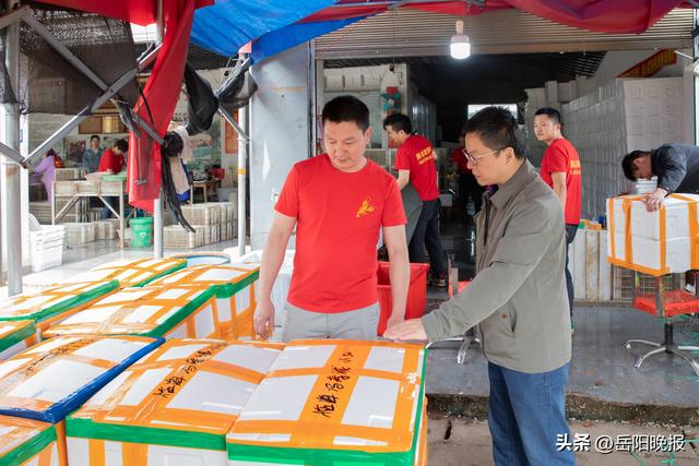 岳阳古城小龙虾，岳阳小龙虾是怎么练就“独霸”市场传奇神话的