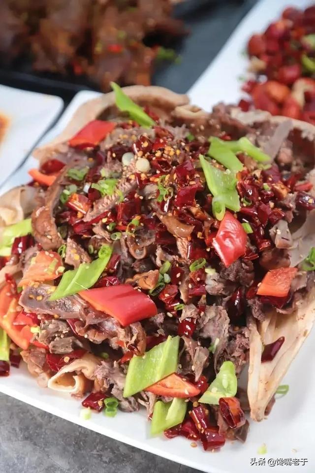 羊蹄子怎么做好吃，酱羊蹄的做法 最正宗的做法（西北人喝酒必上的5个“硬菜”）