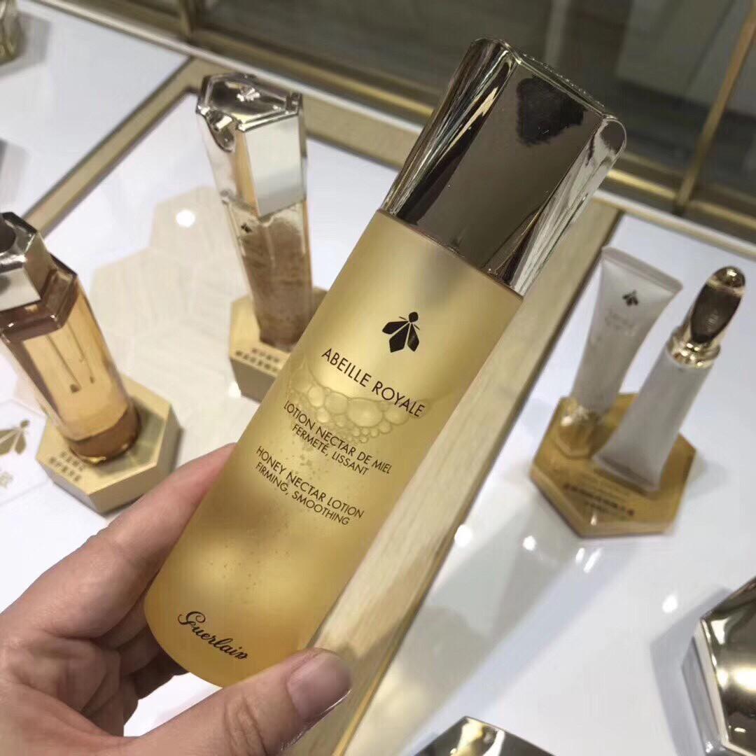 几款好用的保湿抗皱面霜，保湿抗皱护肤品哪个牌子好（值得无限回购的5款“保湿水”推荐）