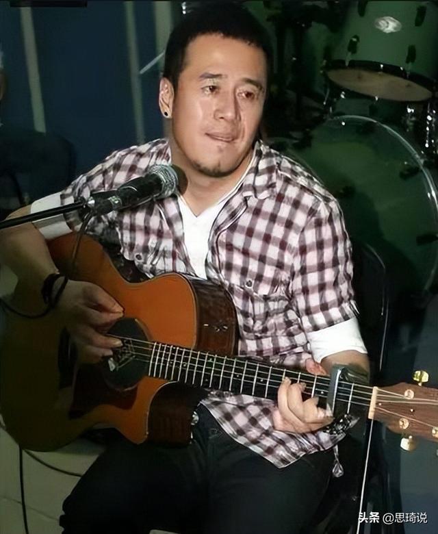 不是因为寂寞才想你歌词，不是因为寂寞才想你歌词含义（凭《无所谓》走红的杨坤）