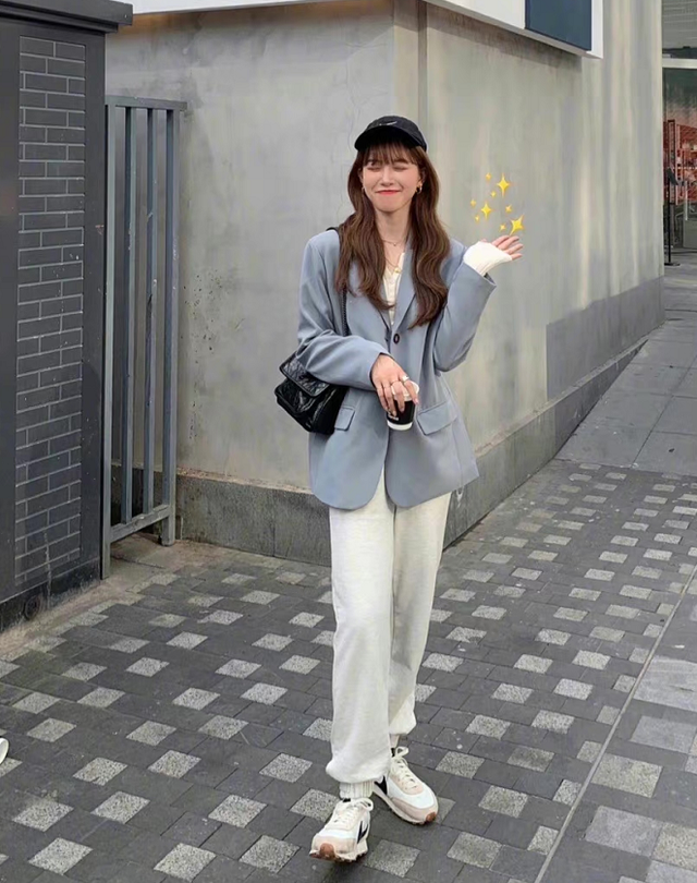 春天穿什么衣服，春季穿什么衣服合适（穿好这几件经典款就足够）