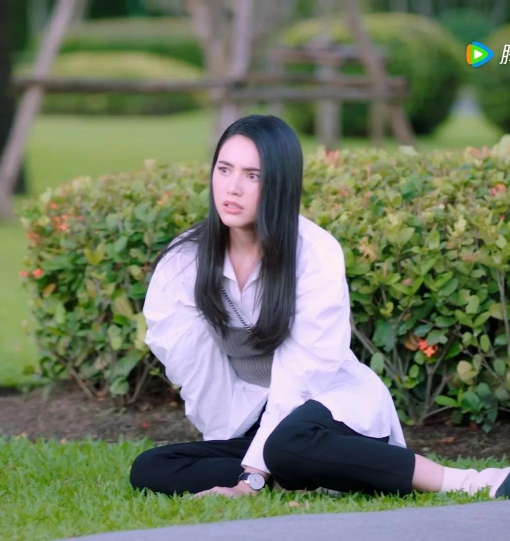 泰版狐狸的夏天,冲颜值和美丽的衣服我能看100集-质信十强榜