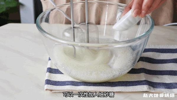 制作蛋糕需要哪些材料，制作蛋糕需要哪些材料思维导图（烘焙新手也能做一棵好看好吃的圣诞树蛋糕）