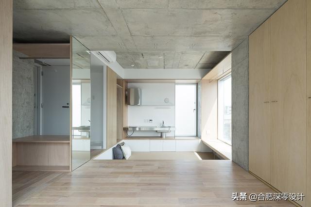 下沉式设计让客厅别具一格，也不耽误会客用餐
