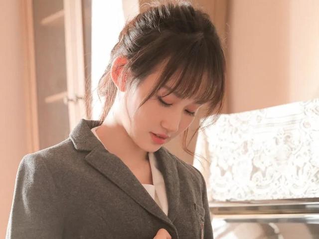 见女方家长开场白，亲家见面开场怎样说（怎么和一个刚认识的女孩聊天）