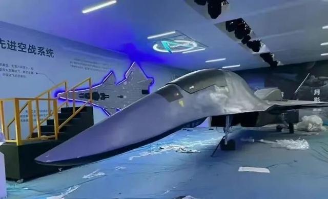 中国人民解放军空军，中国人民解放军空军成立时间（人民空军，生日快乐）