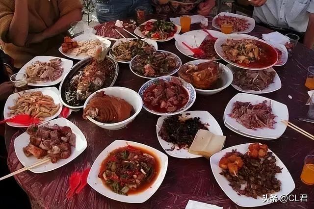 办酒席要办些什么东西，办酒席需要什么东西（农村“吃席”有讲究）