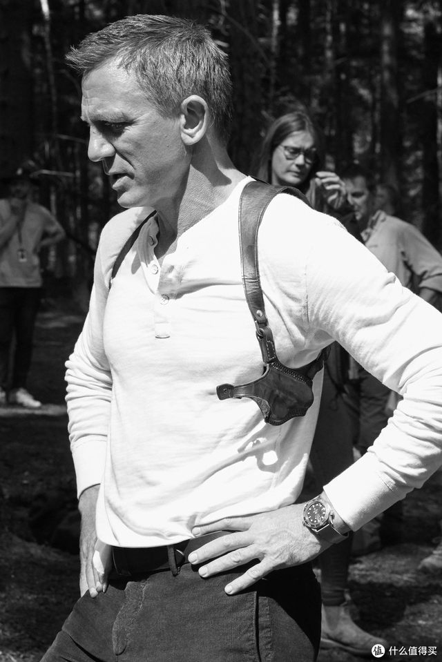 nyc是什么牌子，nyc口红是什么牌子（《007无暇赴死》53岁硬汉特工都穿了啥）