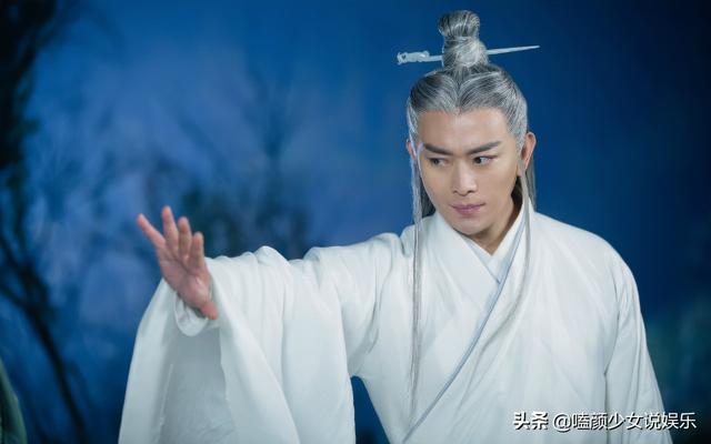 隋唐英雄传中单雄信是谁演的,隋唐英雄2单雄信扮演者(《隋唐英雄传》