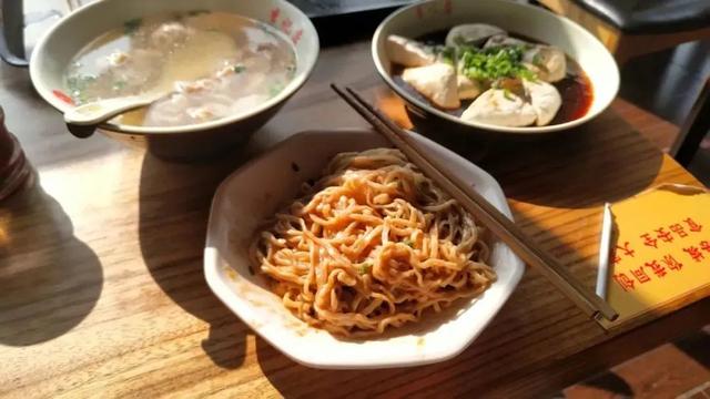 芋饺的做法比例，做芋饺的比例窍门（想赖在这个“小吃内卷地”吃到撑）