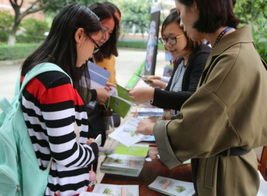 户口迁到学校（上大学后）