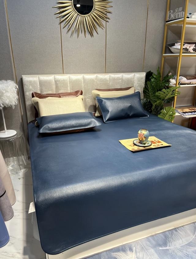 夏天穿什么料子的衣服最舒服凉快，夏天穿什么布料的衣服最舒服最好（竹席、牛皮席、乳胶席、冰丝席哪种最凉快）