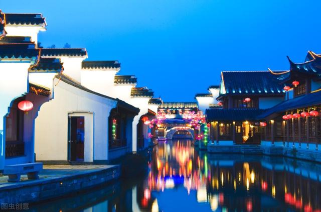南京晚上哪里好玩的景点，上海旅游景点哪里好玩（共赴2022南京中秋佳节）