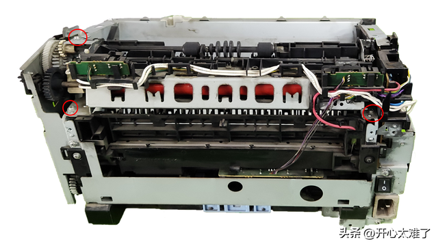 打印机卡纸怎么解决，打印机卡纸是什么原因（佳能打印机卡纸怎么解决）