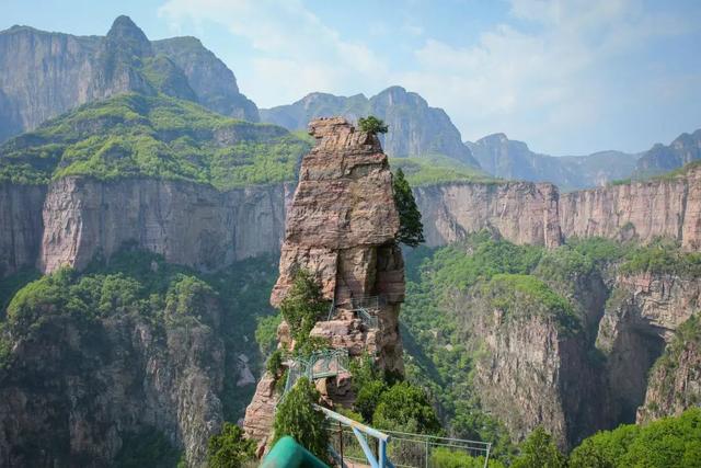 举起手来拍摄地，举起手来拍摄地郭亮村介绍（悬崖上有隐秘古村）