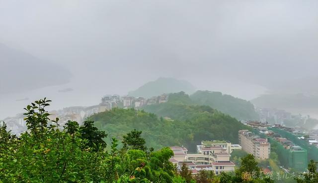 重庆环线自驾游最佳线路，5天打卡4座县城7个景点