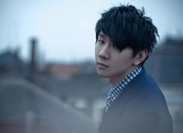 benz雄，benz雄开的是什么奔驰（实则家世显赫的10位男星）