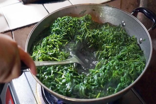 如何制艾叶米果，如何做冰墩墩（那是一种专属春天的味道）