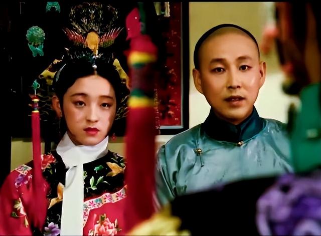 2,电影《一代妖后》:假太监仗着太后的宠爱,强娶皇帝的女人