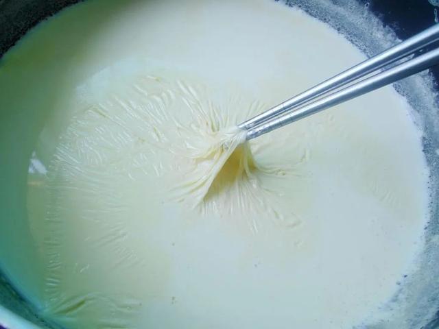 黄豆要泡多久才能做豆浆，黄豆浆的做法和配方（今晚泡豆明天就能吃上）