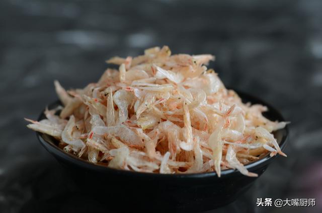 虾皮和虾米的区别，虾皮和虾米一样吗（老渔民：虾皮有“生熟”之分）