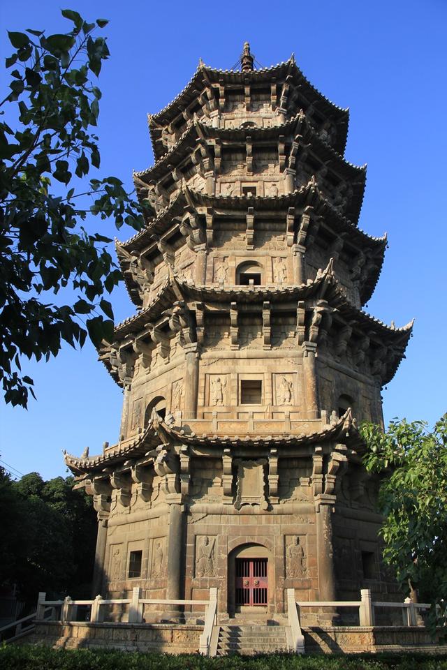 泉州旅游必去十大景点推荐，国内最适合穷游的10个地方（泉州必打卡的十处景点）