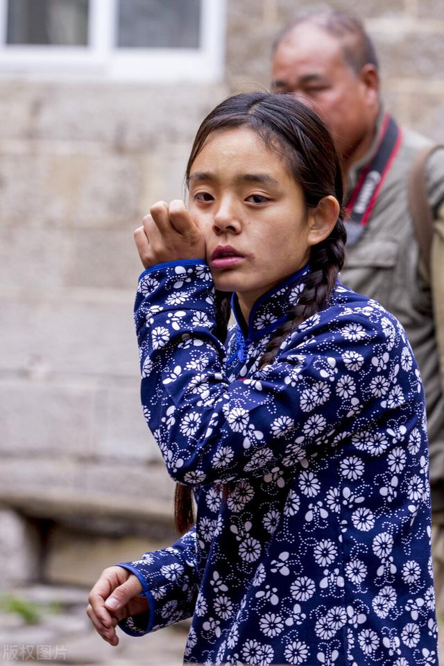 声情并茂下一句怎么说，形容声音美妙动听的成语（让我一生一世）