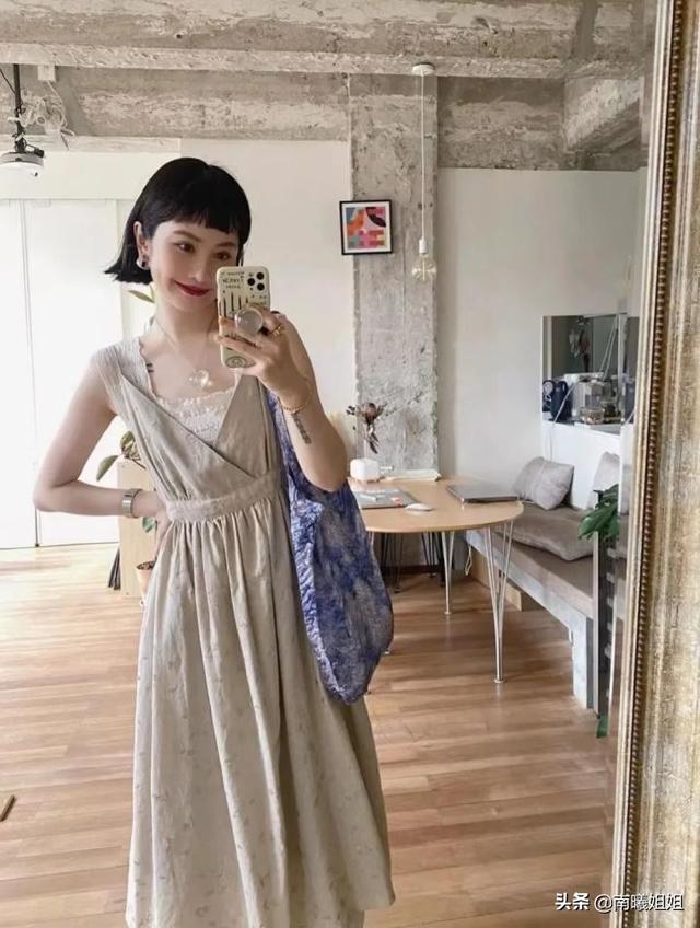 头小脸小女生适合发型，头小脸小适合什么发型女（今年流行这4种“短发发型”）