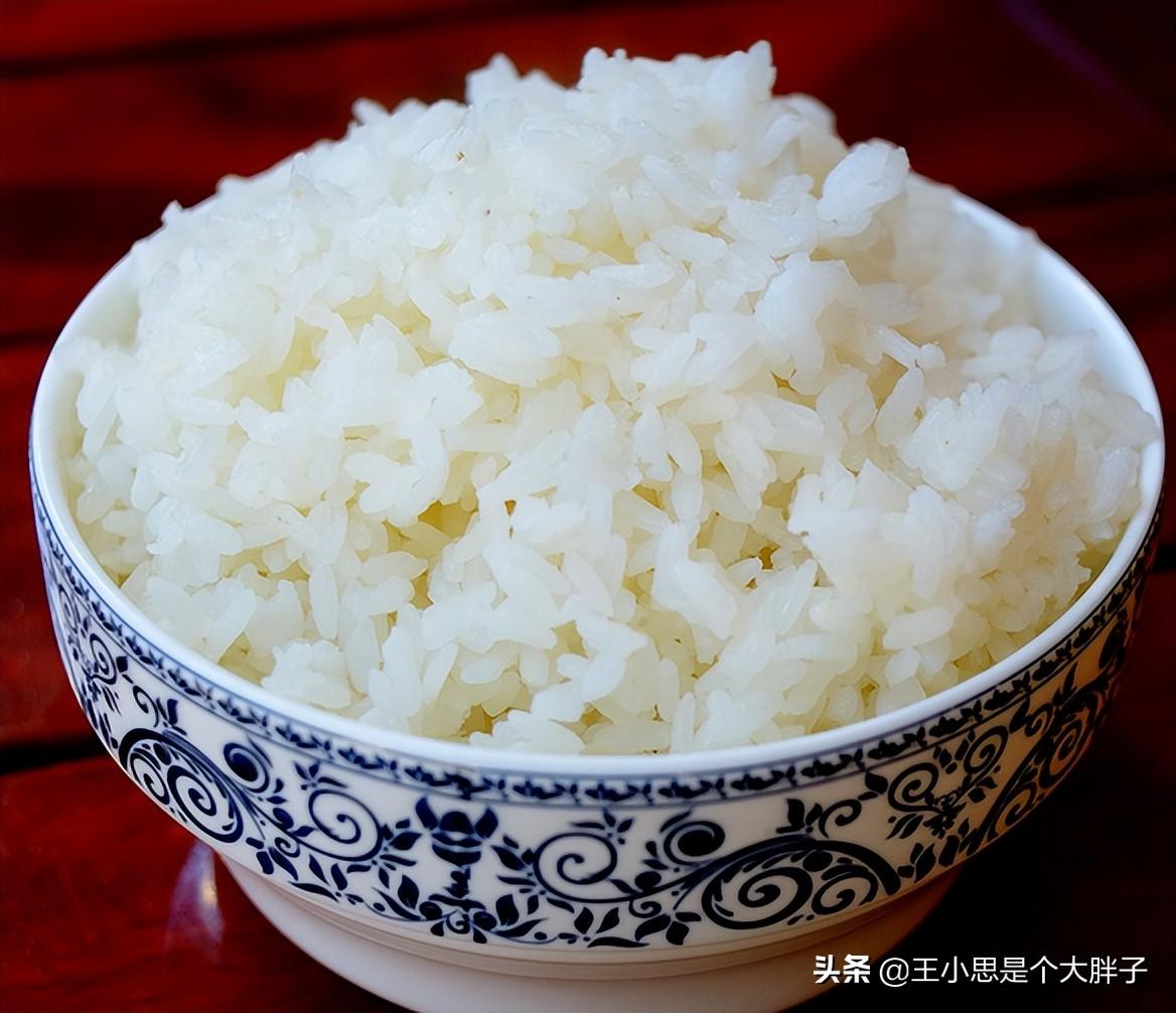用碗蒸米饭怎么蒸多长时间，用碗蒸米饭怎么蒸（蒸米饭只添水就错了）