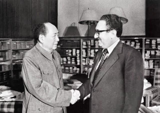 基辛格传简历，基辛格的简介（1973年毛主席与基辛格的两次谈话中）