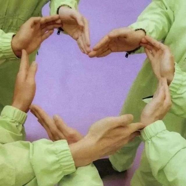 奥特曼头像搞笑，奥特曼搞怪头像／沈也／真的超可微信（男生女生头像萌宠超可爱小猫小狗奥特曼动漫头像）
