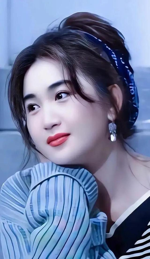 温碧霞年轻的时候有多美，温碧霞年轻时有多美