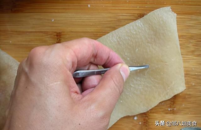 皮冻的家常做法，凉拌肉皮冻的家常做法（分享详细做法和比例）