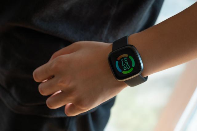 罗能g28智能手表app下载，罗能g28智能手表怎么调时间（G28心电血压智能手表）