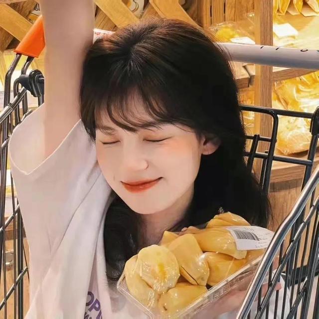 芜妹/闺蜜头像/     夏日骄阳微信，芜妹/闺蜜头像/     夏日骄阳，你是人间天堂。（夏天是远道而来的热情和浪漫）