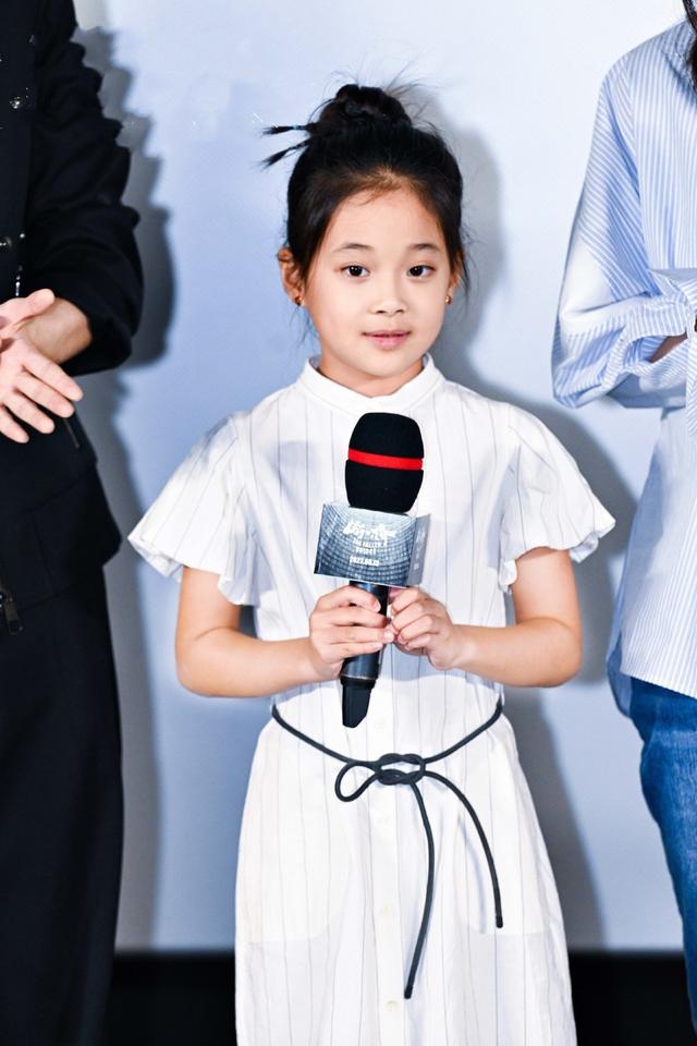 梅婷鄢颇有孩子吗，9岁女儿继承其美貌