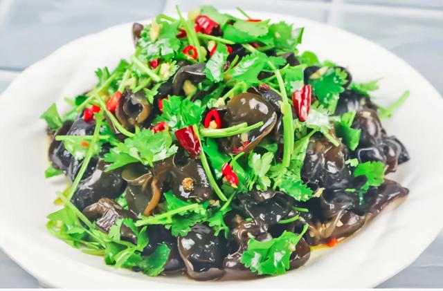 生粉水的作用是什么，生粉水是什么（6种“碱性”蔬菜要多吃）