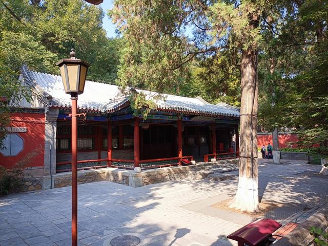 北京郊区一日游，北京郊区一日游最佳路线（曲径通幽好去处一一北京大觉寺一日游）